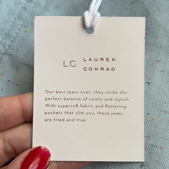 Light Blue Jeans - Picture 3 of 8